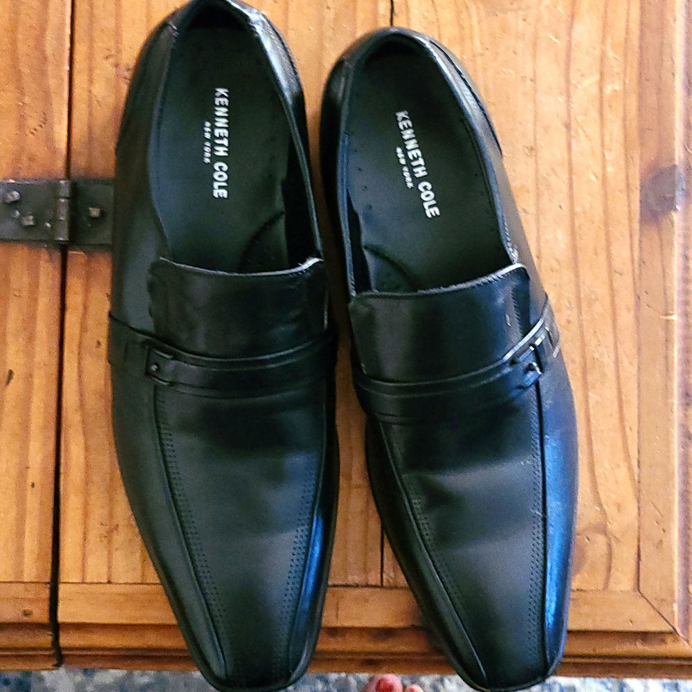 Slip on NEW Kenneth Cole dress shoes
